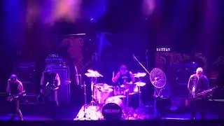 Helmet &ldquo;Give It&rdquo; live 2025