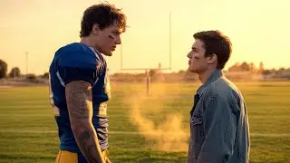 The Dating App Matched Me with a Rebellious Football Star Who&rsquo;d Loved Me for Years