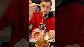 Poutine & Smash Burger - Le Petit Wellington - Montreal, Canada #food #review #burger #poutine #mtl
