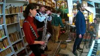 Kumpania Algazarra - Mariquita (Living room session)