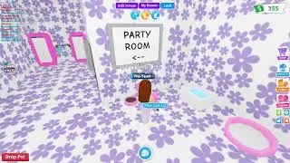 Playing Adopt me! Piano tricks with pets!!