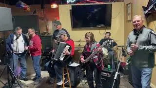 JOHNNY'S KNOCKING  _  POLKA SOUNDZ