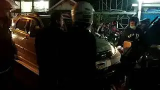 tabrakan 2 mobil dan spedamotor.