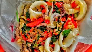 Stir Fried Basil with Squid स्क्वीड बेसिल