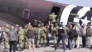 D-Day 70th anniversary : 9 DC3 Dakotas in Normandy + flight experience