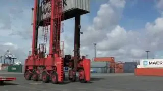 Straddle Carrier 50.000 kg from 2006 price &euro; 500.000,00