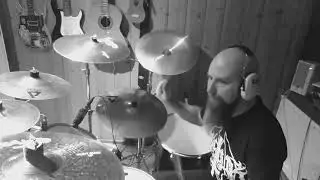 Henrik One Man Band plays Manowar`s FASTEST song ever! 