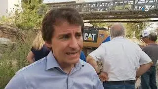 A Villegailhenc, le dernier bloc de pierre du pont principal de la ville a été détruit