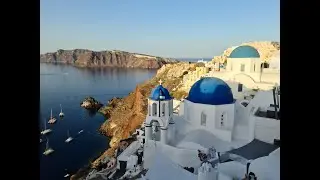 Beautiful morning in Oia (&Omicron;ί&alpha;) on the Greek island of Santorini (Thira) - 360&deg; walking video