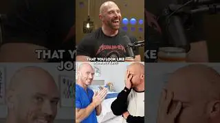 Саймон Миллер похож на Джонни Синса 😂