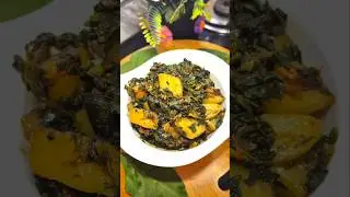 Aloo palak ki bhujiya #aloopalak #shorts #food #recipe #palakbhajiya #youtubeshorts #cooking #viral