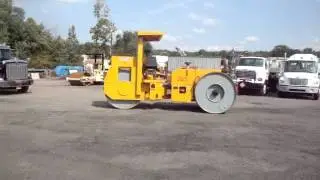 Road Roller smooth 3 drum asphalt rollers  Ingram Ironmartonline.wmv