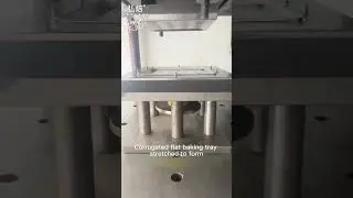 Corrugated flat baking tray stretched to form