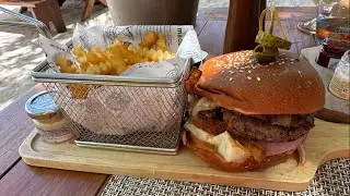 Totem Bar Food Guide 🍽️ | What to Expect at Constance Moofushi&rsquo;s Beachside Bar 🏝️
