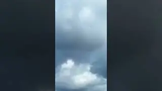awan bergerak#awan# langit#shorts#vidio awan bergerak# mentahan awan bergerak#timelapse# langit biru