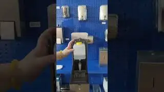 Manual foam soap dispenser