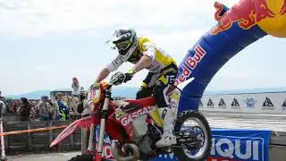 Au fost prezentați riderii de top ai Red Bull Romaniacs 2021. Aceștia au făcut show pe două roți