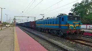 Beautiful WAG 7 Locomotive Maal Gaadi Freight Train fully loaded with Coal in BOXN Wagons Speed Pass