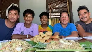 PANSIT BIHON & PANDESAL.