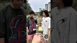 Mereka bermain masa kecil🤣