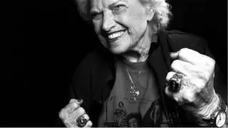 Mae Young