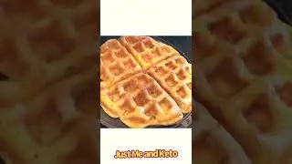 How to make a Waffle Omelette - Easy Keto Breakfast Idea