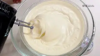 隔温水浴打发全蛋液，无油作出松软美味的戚风蛋糕蛋糕，给你的圣诞餐桌增加一份甜点。Oil-free Chiffon cake #cake #蛋糕  #戚风蛋糕
