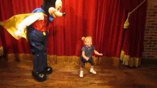 Alana meets Mickey Mouse at the Magic Kingdom in Disney World!!!