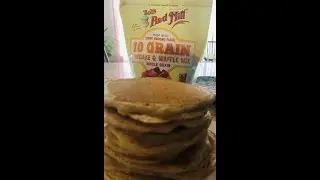 Bob's Red Mill   10 Grain Pancake and Waffle Mix