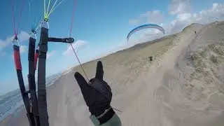 Soaren (Paragliden) bij Castricum aan Zee