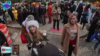 What's the BEST NIGHTTIME Parade Experience in 2025