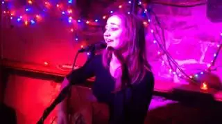 Louise - Stay tonight (Eagle Eye Cherry) Wednesday Open Mic The Highlander Scottish Pub Paris