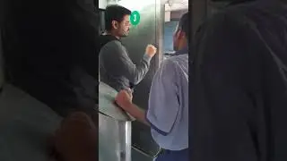 Indian railway worker caught throwing garbage from dustbin😡😡|भारत रेल के करमचारी कूडा को लापरवाही