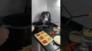 Mini Pizza com Massa de Pastel | Receita Econ&ocirc;mica