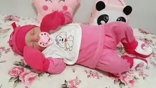 CUIDANDO DA BEBÊ REBORN PREMATURA CHLOE - REBORNS DA JUH