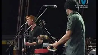 02 Queens Of The Stone Age - Go With The Flow (Live From BDO 2003)