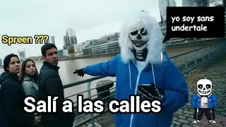Spreen sale a la calle vestido de SANS 