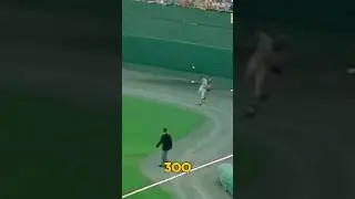 Roberto Clemente&rsquo;s Insane Throw