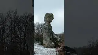   Rocher de la Chambri&egrave;re sur le plateau du Larzac, Aveyron (12)