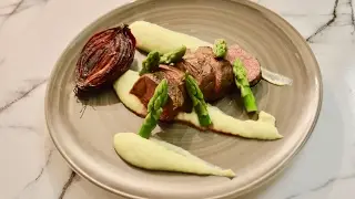 How to cook delicious venison steaks in a fine dining way
