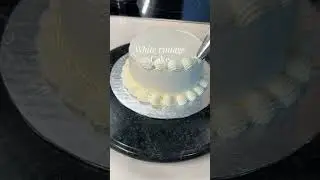 White vintage cake 🎂#vintagecake #vintage #cake #cakedecorating