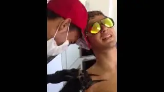 Nando ramos no studio. Fazendo a tatuagem