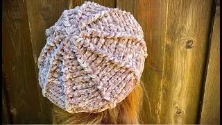 Schnelle Baskenmütze aus Chinille/Velour Garn#hakel #petraperle #haekelanleitung #mütze #hakeln
