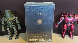 Gong Gipsy Danger Pacific Rim.