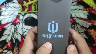 Shieldon Colibri. A tiny EDC that can be hided in the pocket. 3 inches when closed.