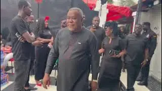 President of ABN group of Companies, Dr. Kwaku Oteng led the entourage to pay condolences 😭 to Lumba