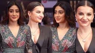 Poonam Pandey, Natalia & Ruhi Ek Saath 😍 OTT Awards Mein Bikhra Glamour!@famouslogokabio 