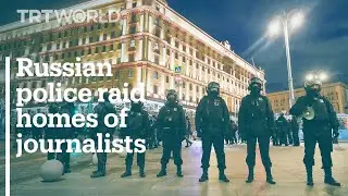 Russian police raid homes of journalists of Kremlin critic outlet