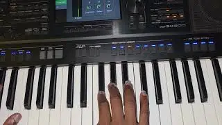 Как играть UWEPONI MWAKO на фортепиано: видеоурок от Шем Блессинг 🎹