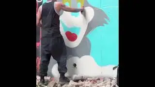 Watch as Tony_tonez spray painted Tom and Jerry mural